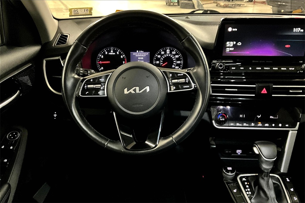 2022 Kia Seltos EX - Photo 17