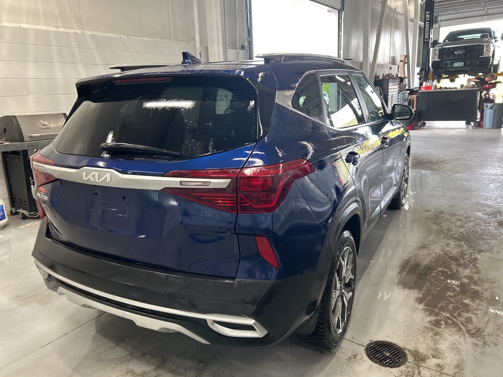 2022 Kia Seltos EX - Photo 4