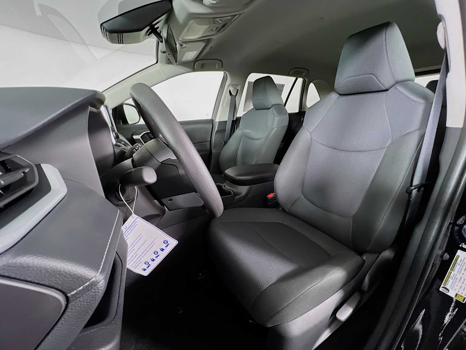 2025 Toyota RAV4 LE - Photo 12