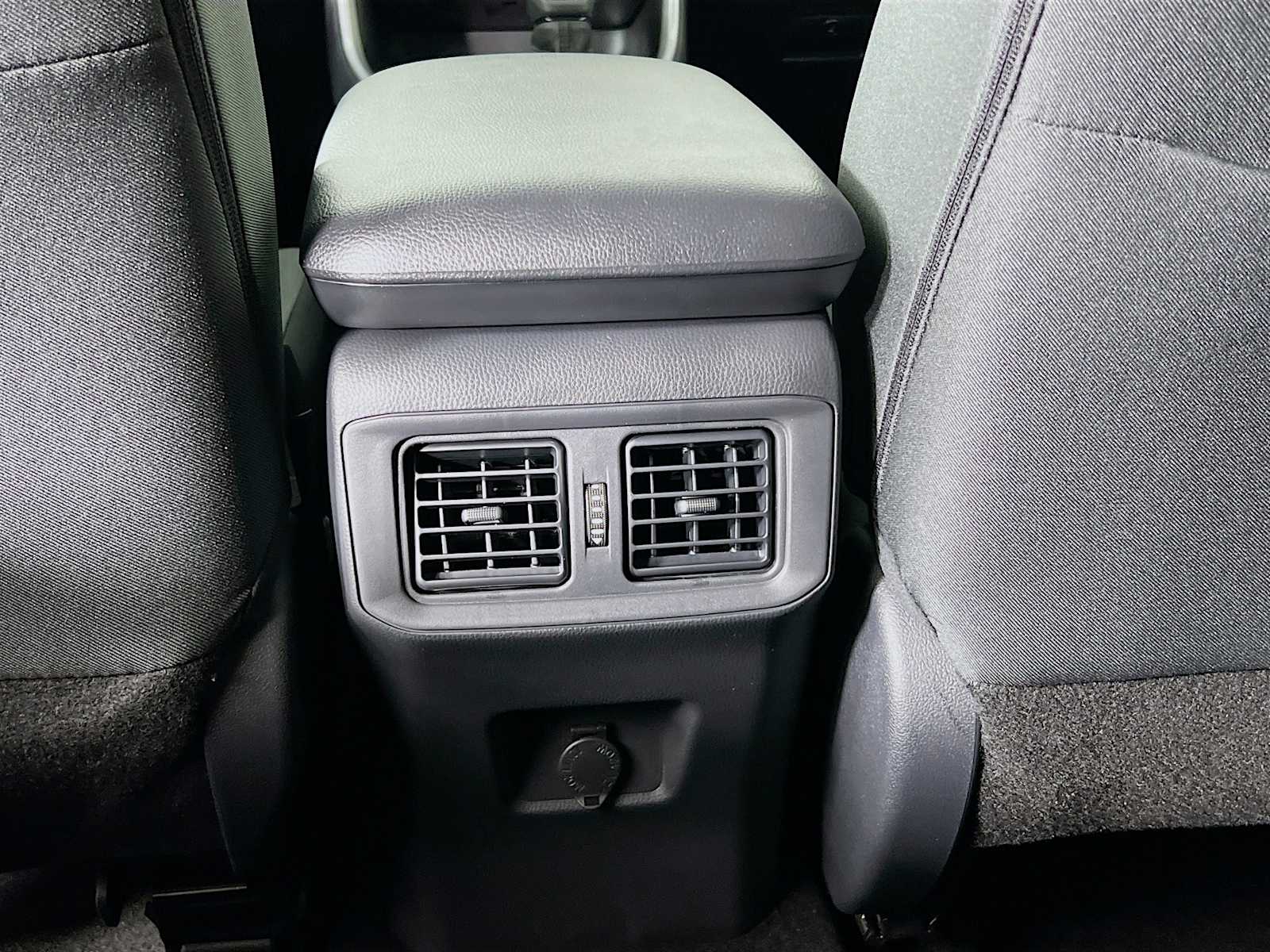 2025 Toyota RAV4 LE - Photo 14