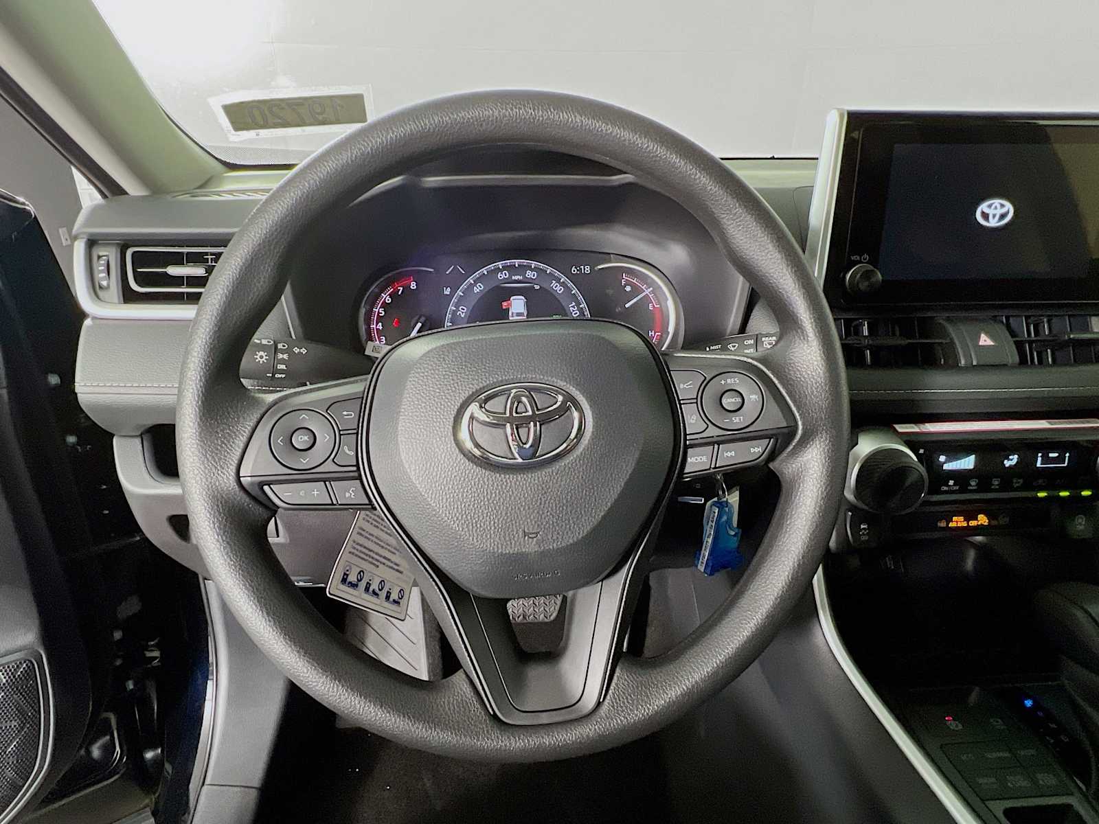 2025 Toyota RAV4 LE - Photo 7