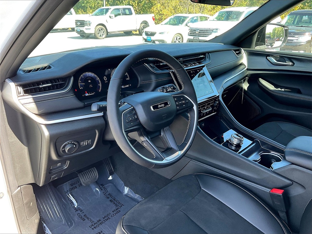 2025 Jeep Grand Cherokee L Altitude - Photo 9