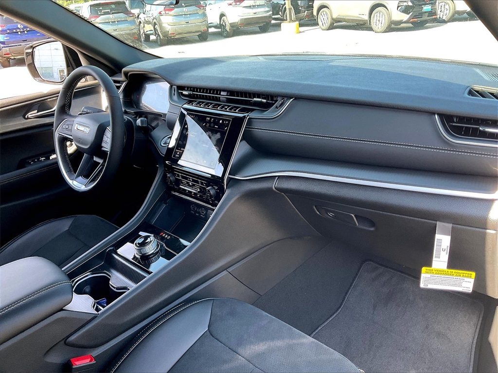 2025 Jeep Grand Cherokee L Altitude - Photo 10
