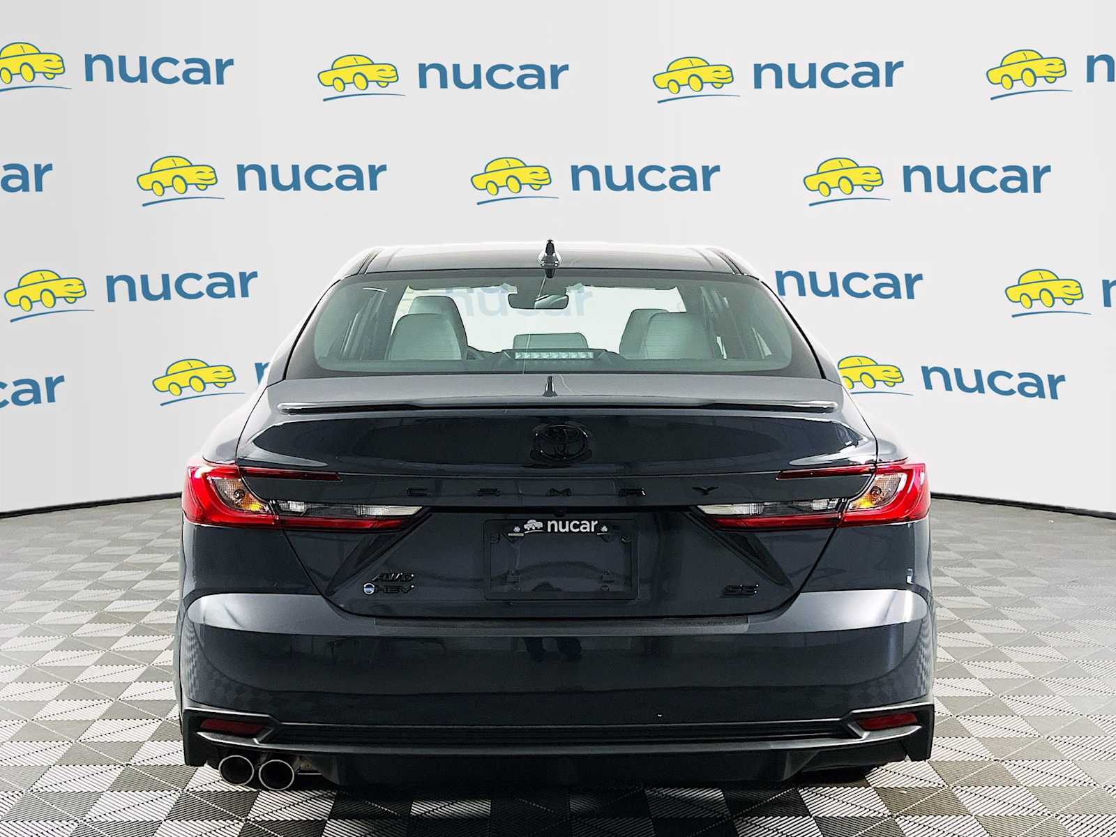 2025 Toyota Camry SE - Photo 5