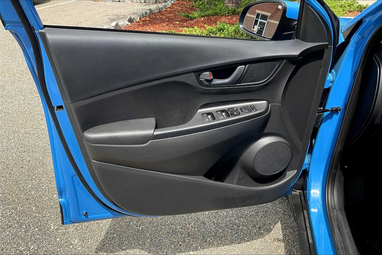 2022 Hyundai Kona SEL - Photo 17