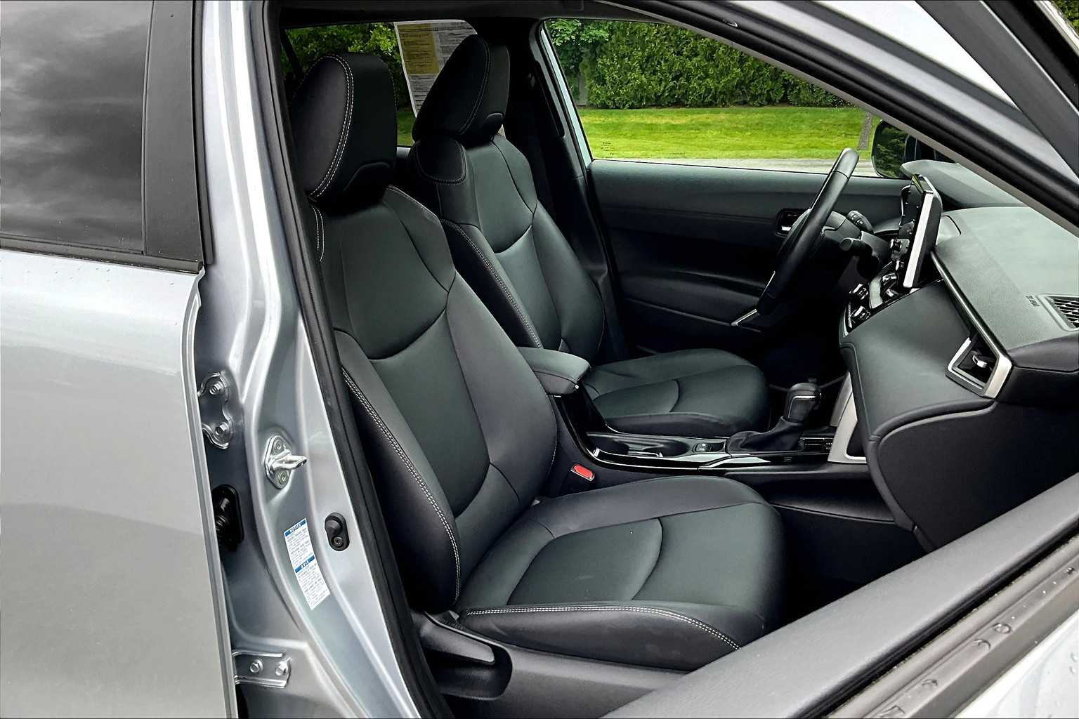 2022 Toyota Corolla Cross XLE - Photo 11