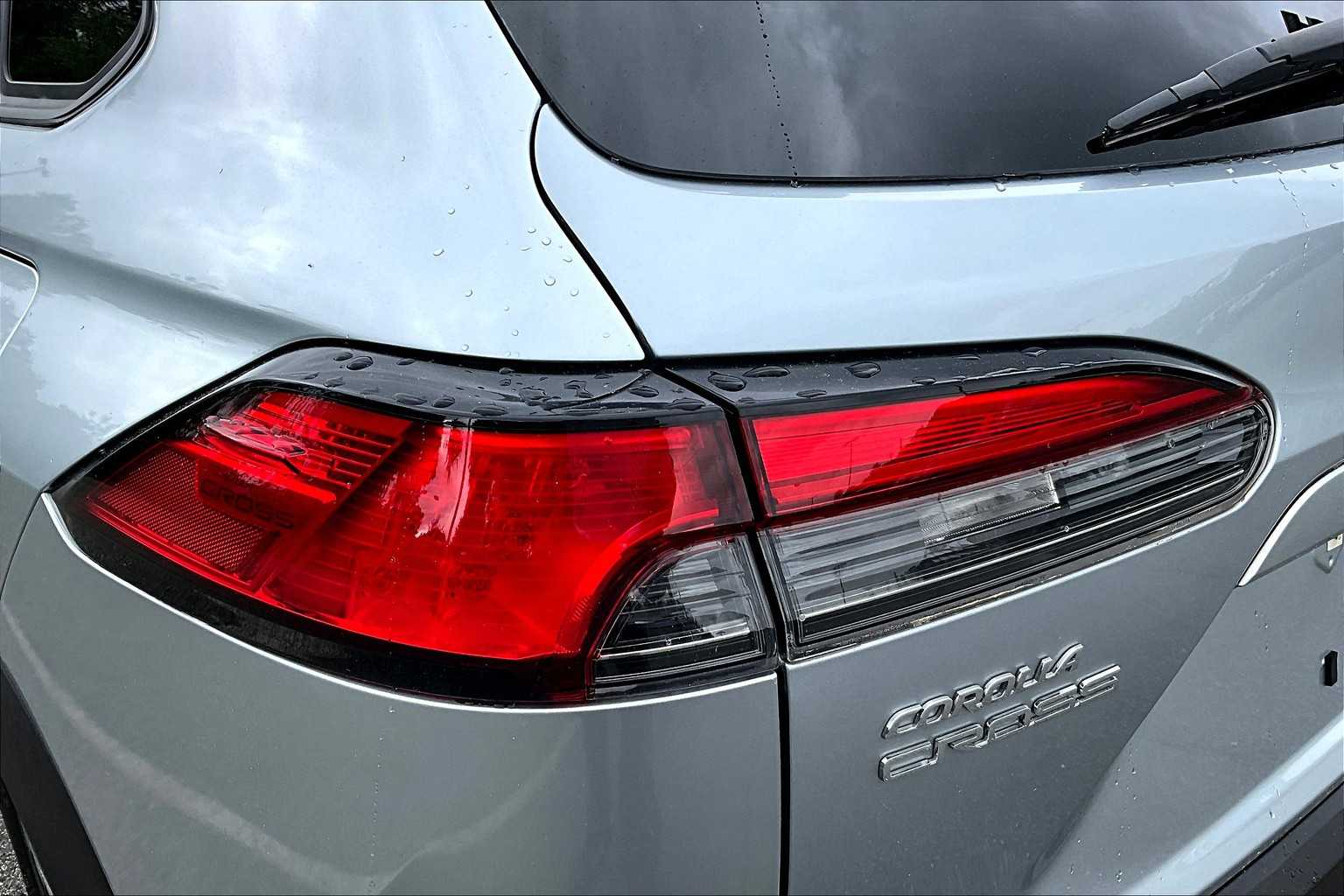 2022 Toyota Corolla Cross XLE - Photo 34