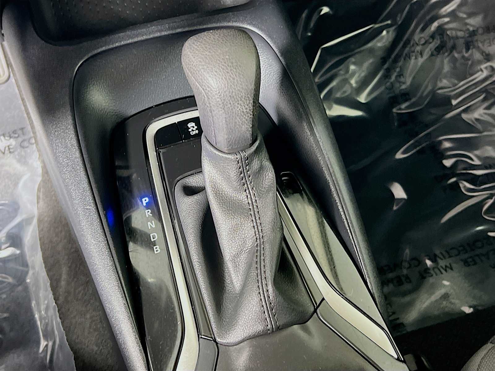 2023 Toyota Corolla LE - Photo 16