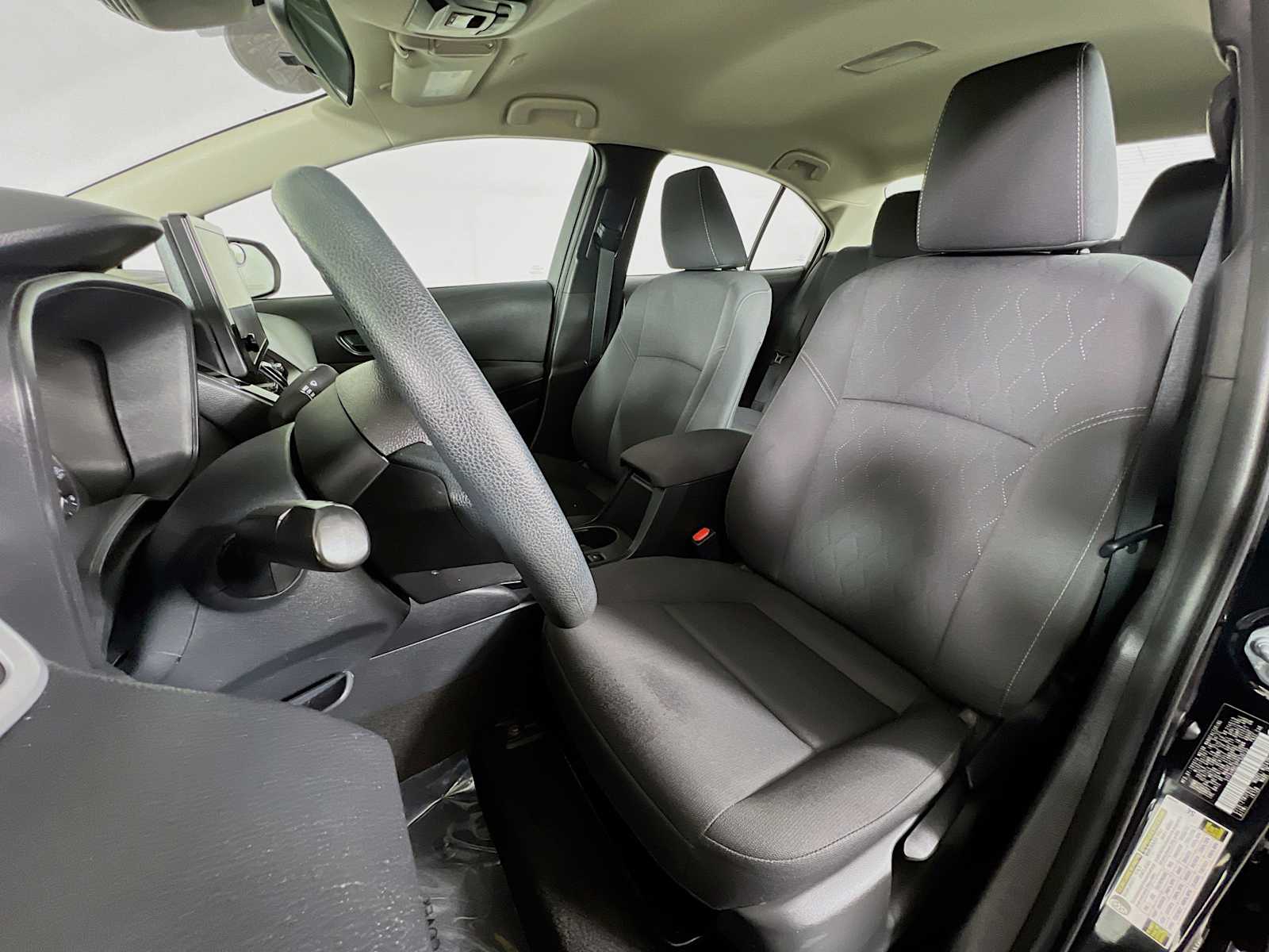 2023 Toyota Corolla LE - Photo 20
