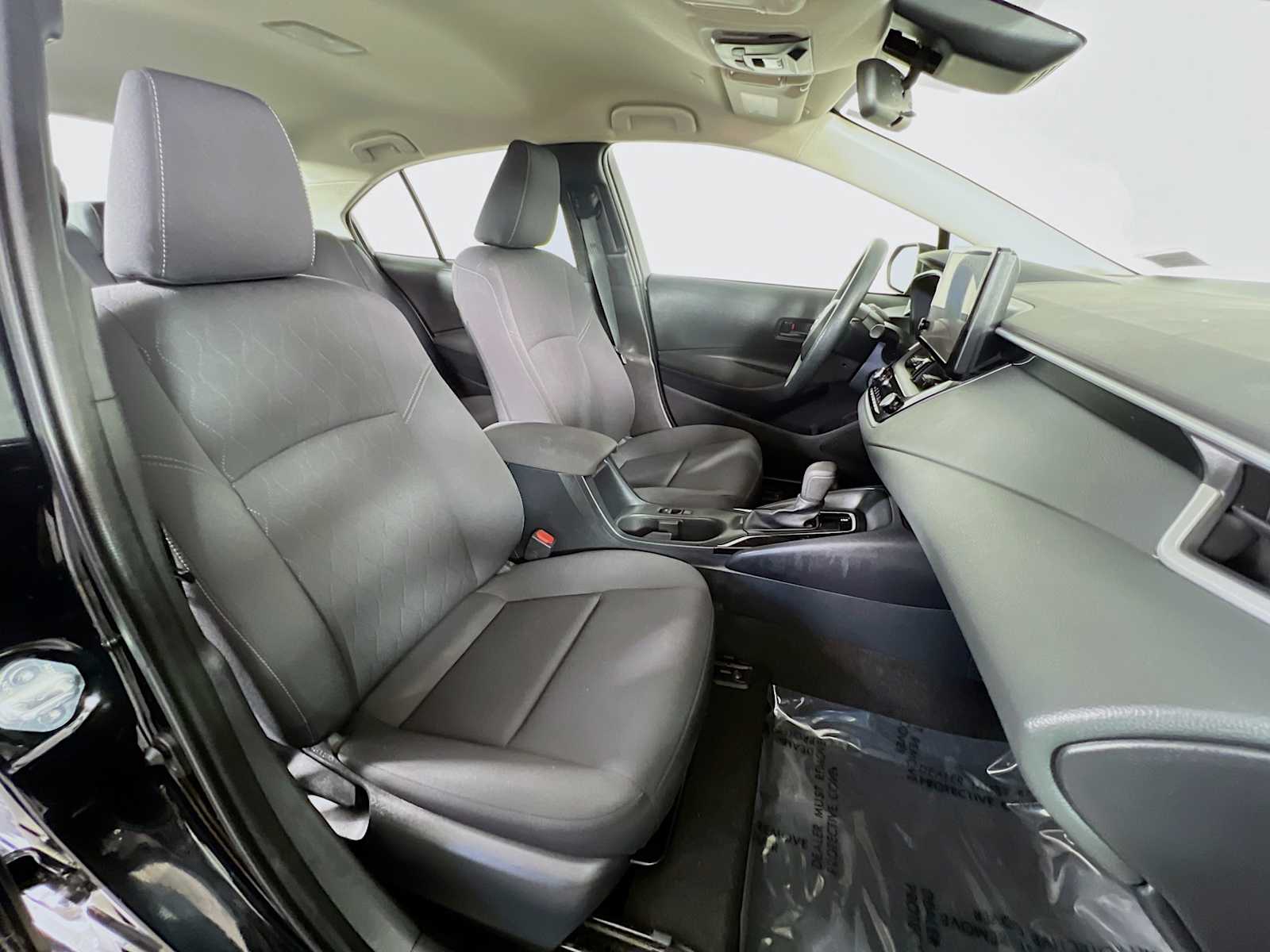 2023 Toyota Corolla LE - Photo 26