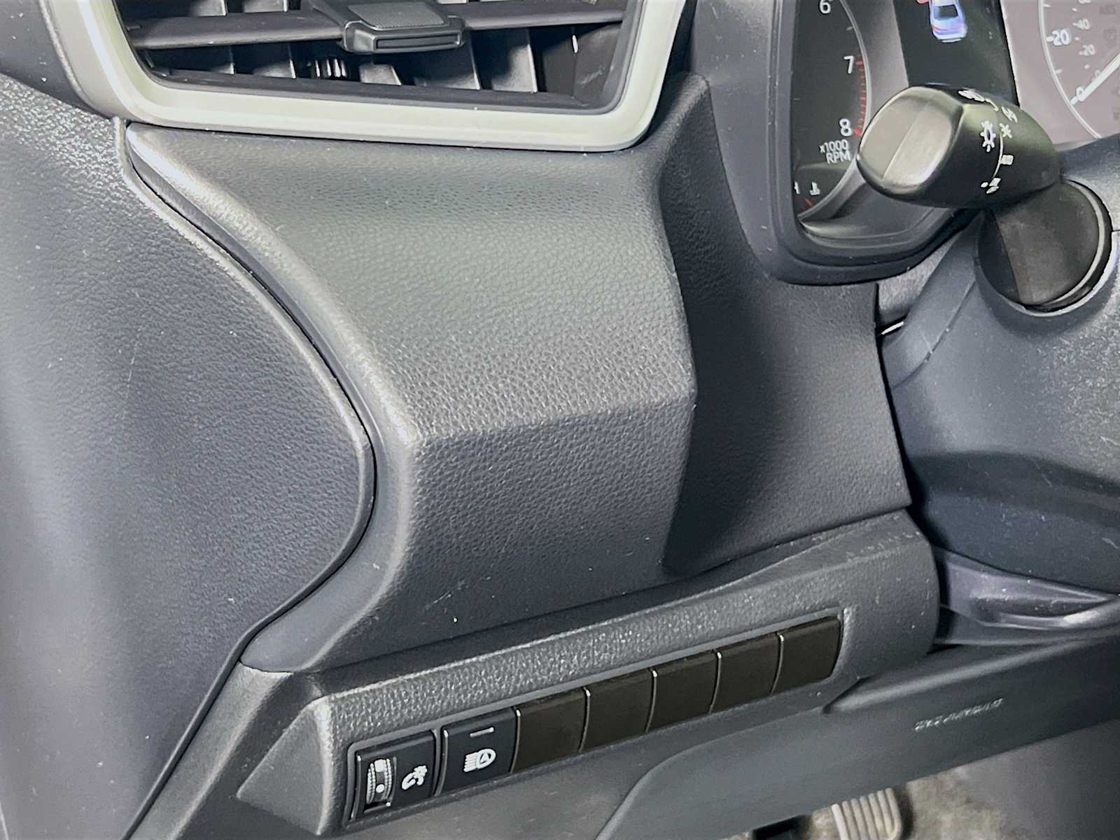 2023 Toyota Corolla LE - Photo 10