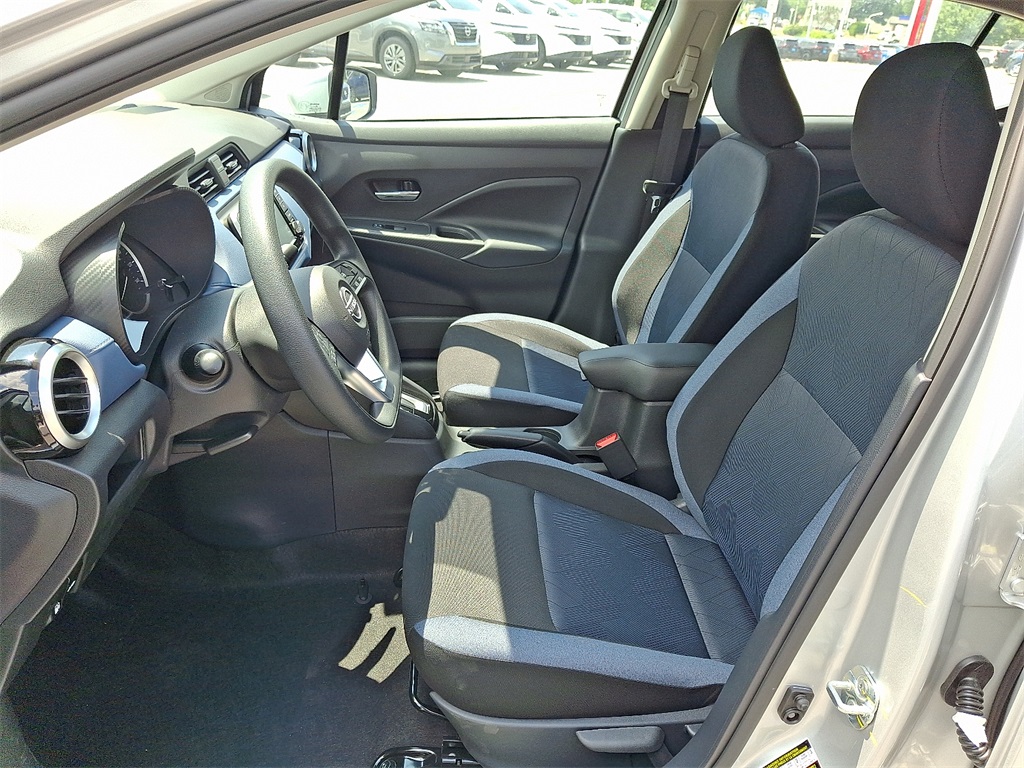 2025 Nissan Versa 1.6 SV - Photo 7