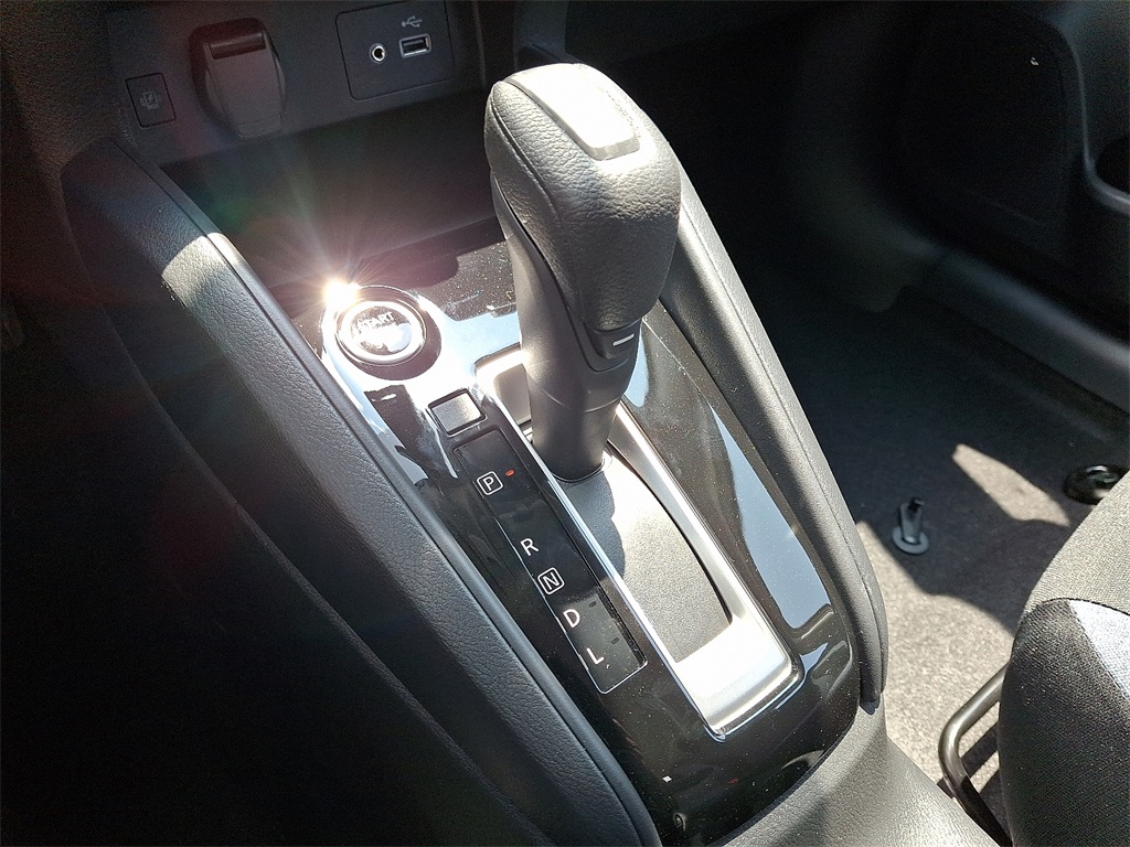 2025 Nissan Versa 1.6 SV - Photo 8