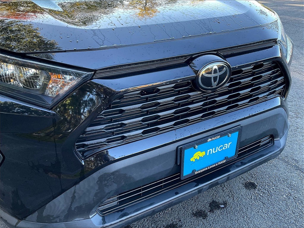 2021 Toyota RAV4 LE - Photo 28