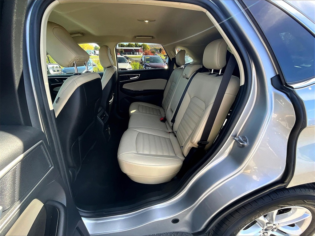 2020 Ford Edge SEL - Photo 15