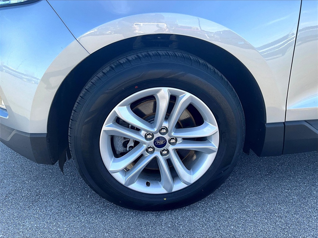 2020 Ford Edge SEL - Photo 7