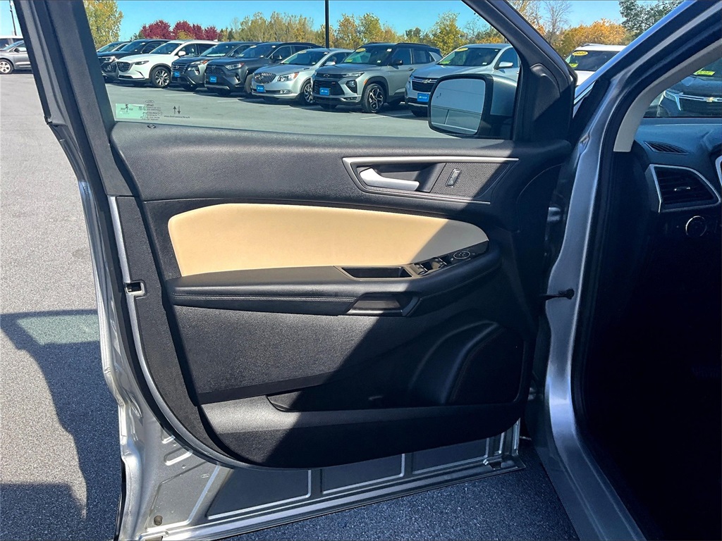 2020 Ford Edge SEL - Photo 9