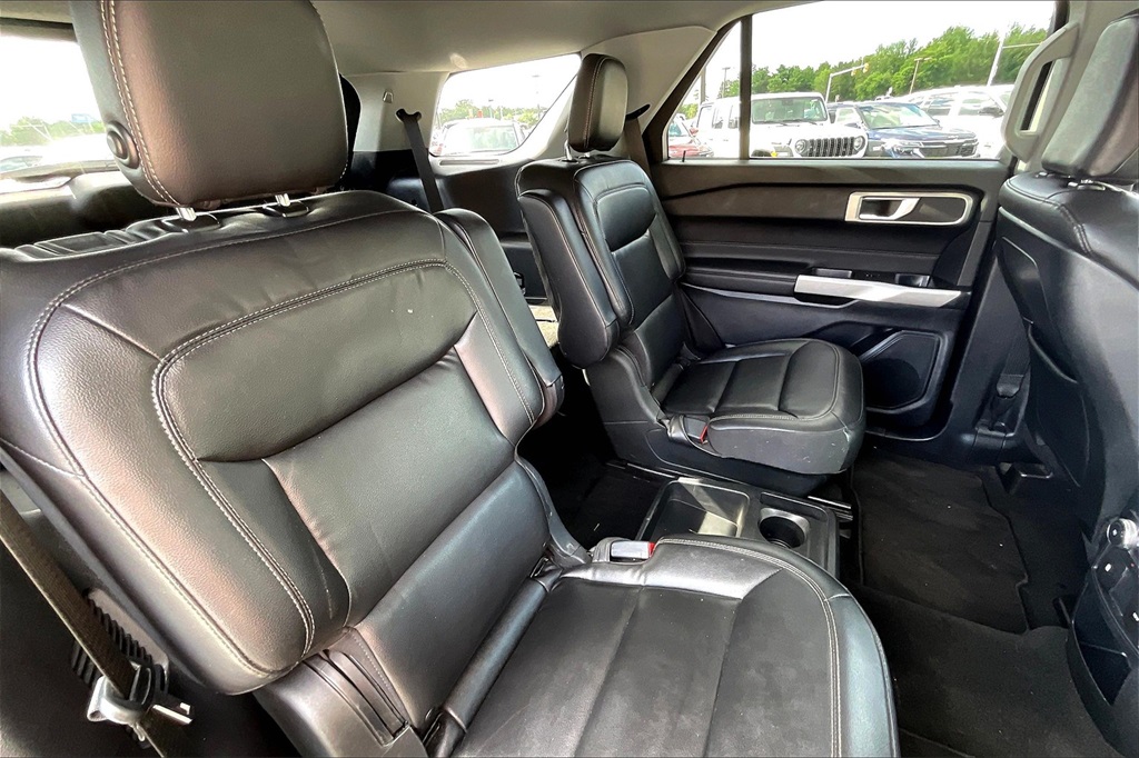 2020 Ford Explorer XLT - Photo 15