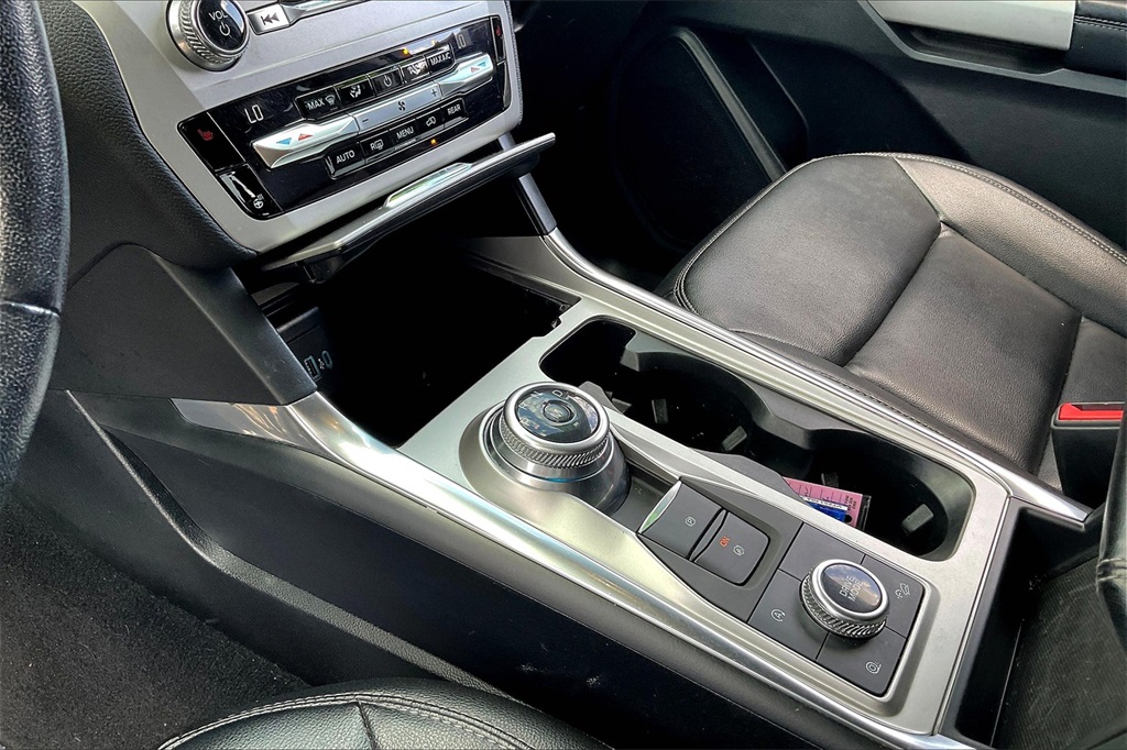 2020 Ford Explorer XLT - Photo 20