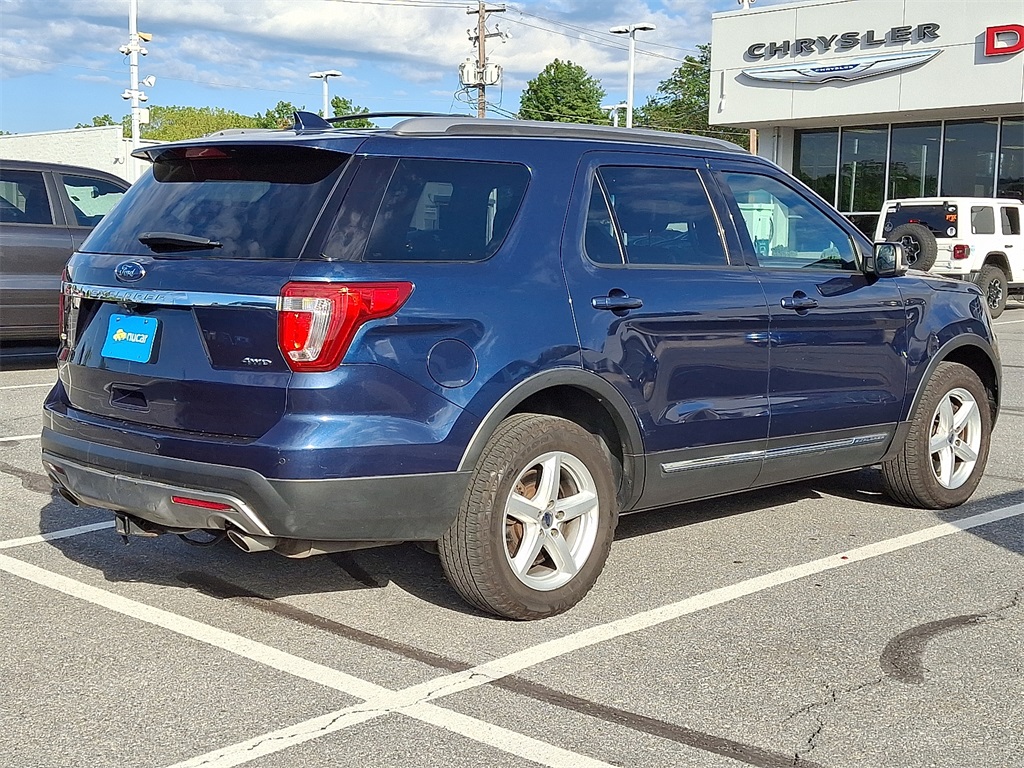 2017 Ford Explorer XLT - Photo 6
