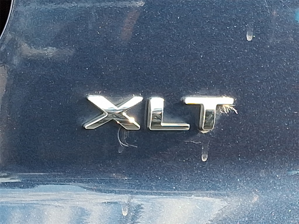 2017 Ford Explorer XLT - Photo 10