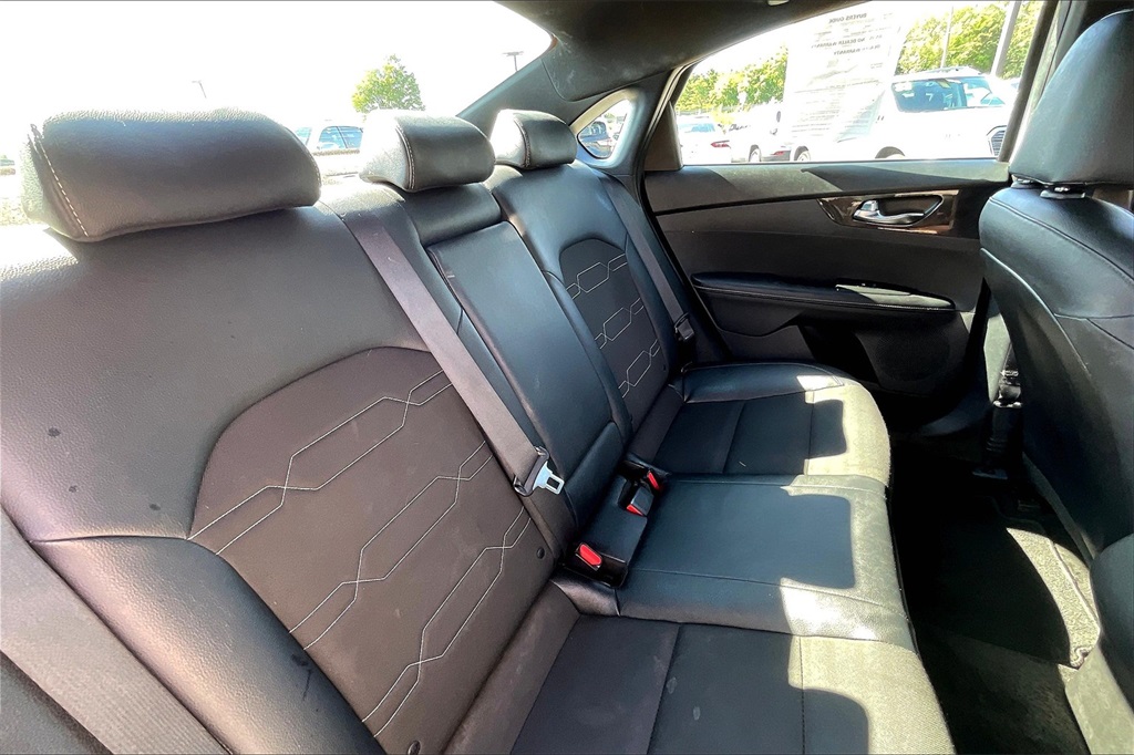 2022 Kia Forte GT-Line - Photo 15