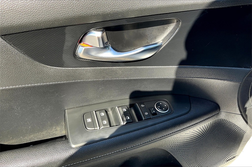 2022 Kia Forte GT-Line - Photo 36