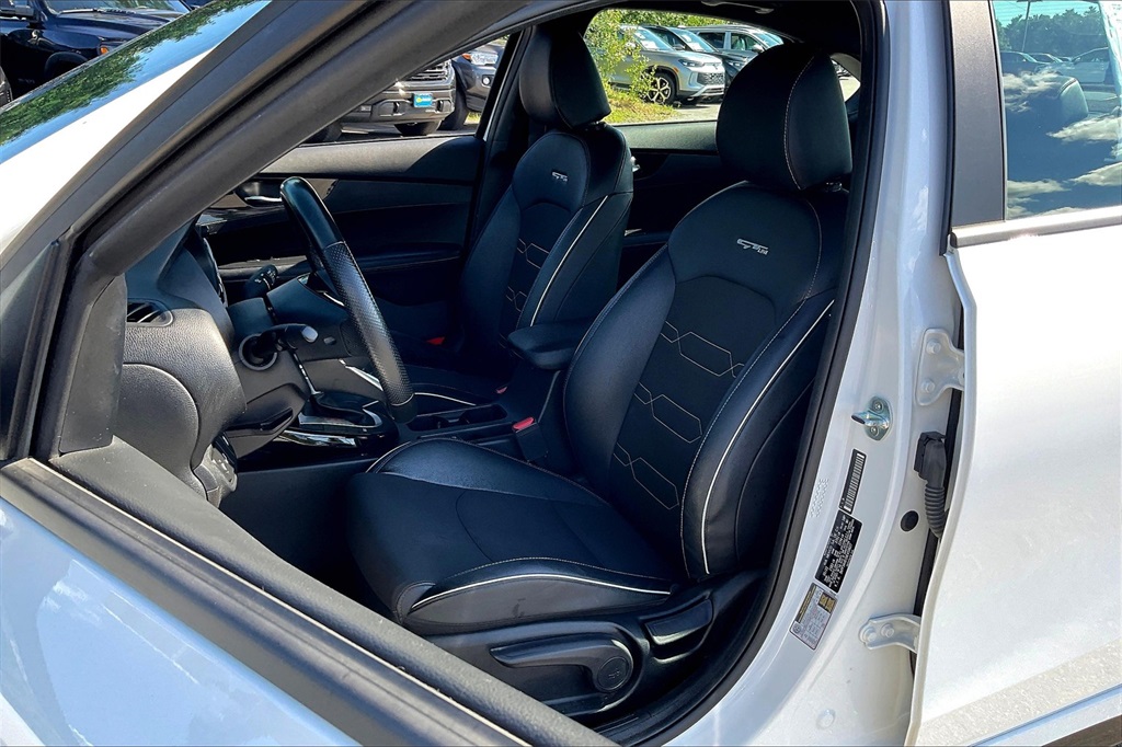 2022 Kia Forte GT-Line - Photo 9