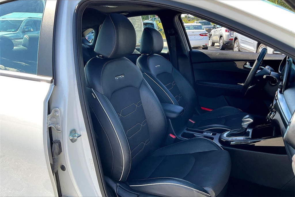 2022 Kia Forte GT-Line - Photo 10