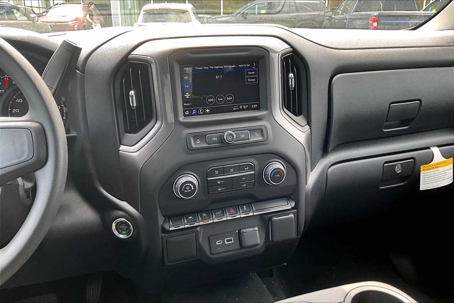 2025 Chevrolet Silverado 1500 Custom - Photo 13