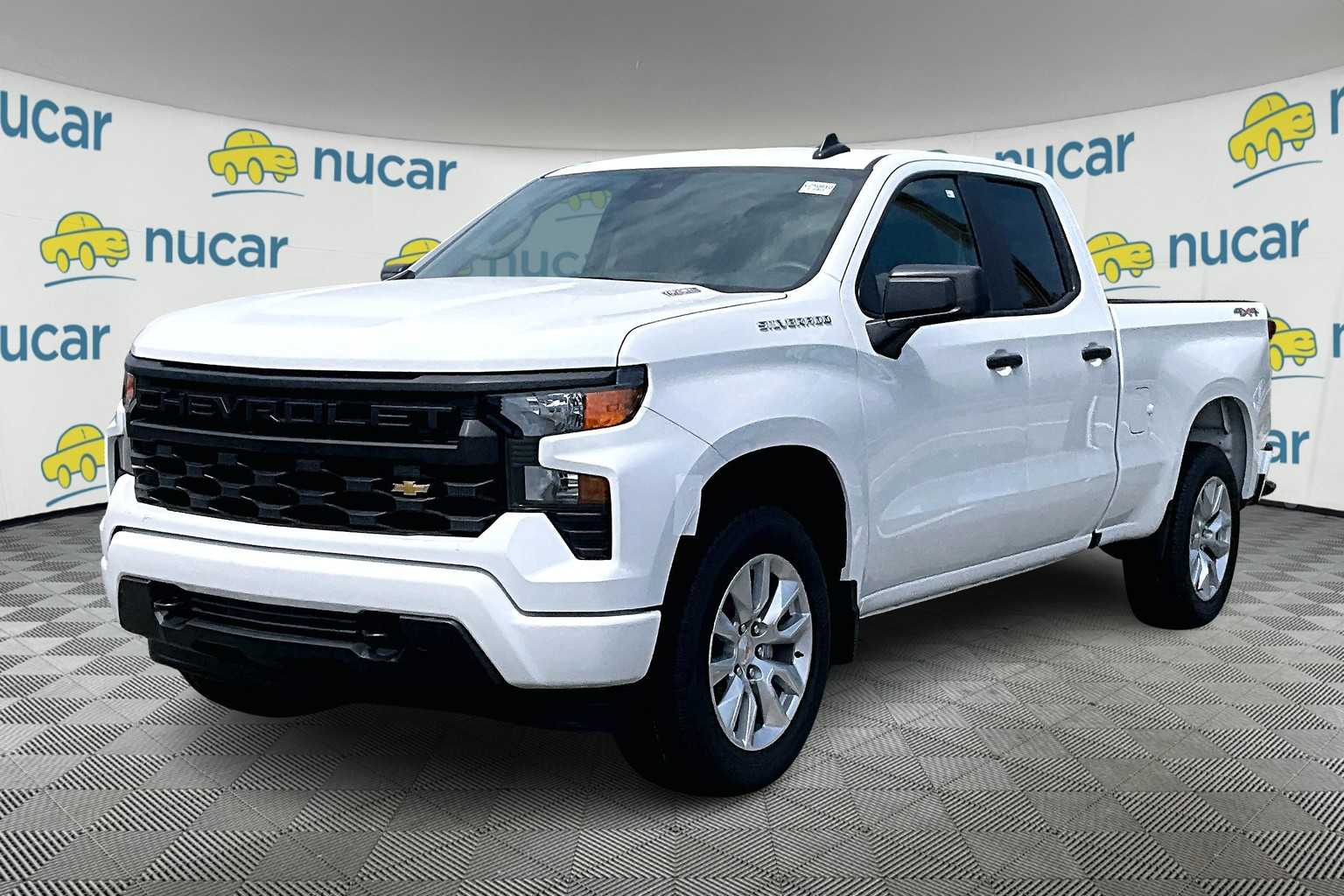 2025 Chevrolet Silverado 1500 Custom - Photo 4