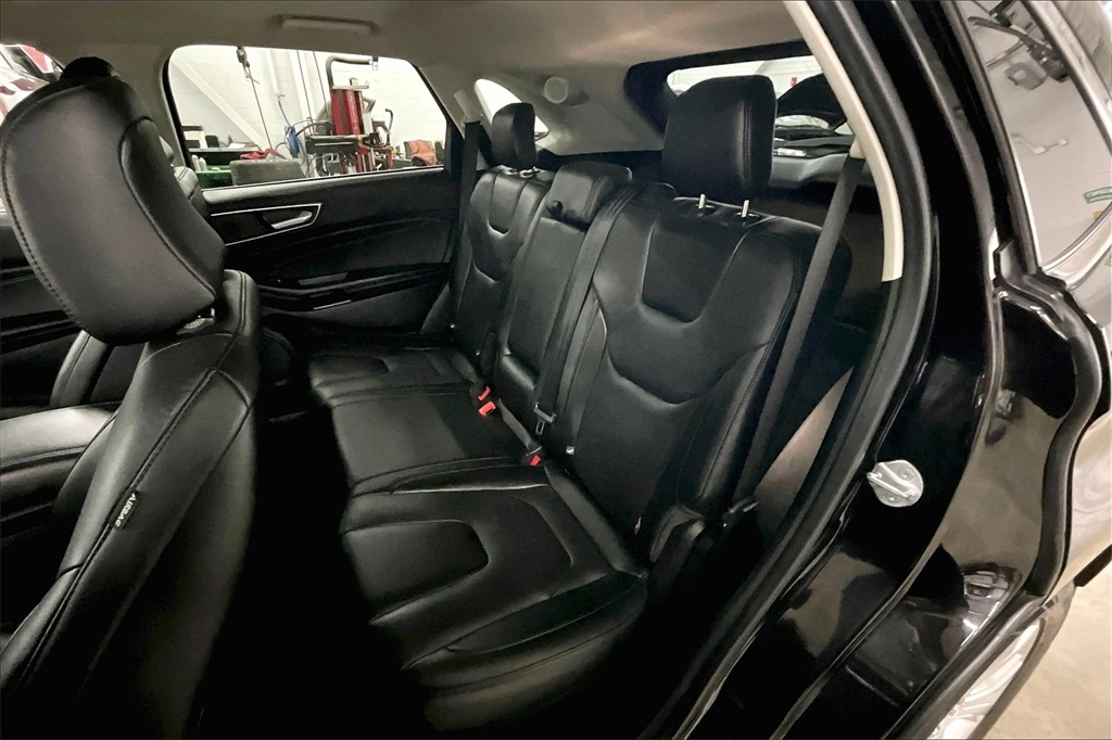 2022 Ford Edge Titanium - Photo 15