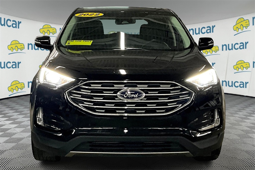 2022 Ford Edge Titanium - Photo 2