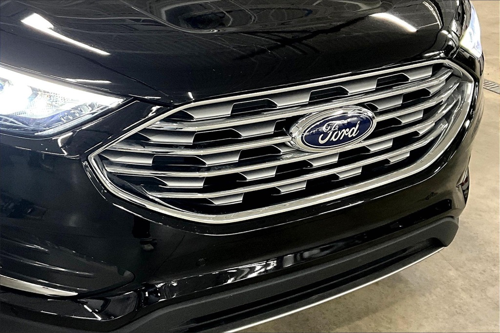 2022 Ford Edge Titanium - Photo 31