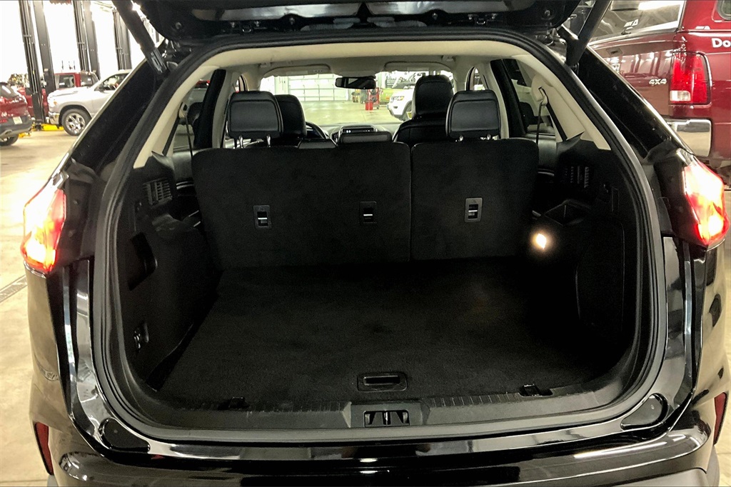 2022 Ford Edge Titanium - Photo 36