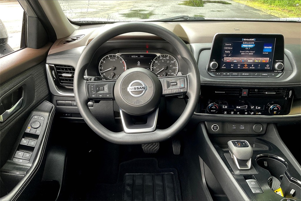 2021 Nissan Rogue SV - Photo 16