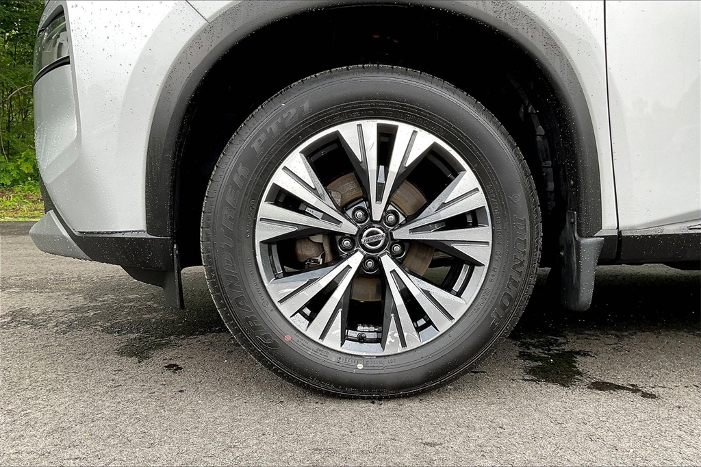 2021 Nissan Rogue SV - Photo 21