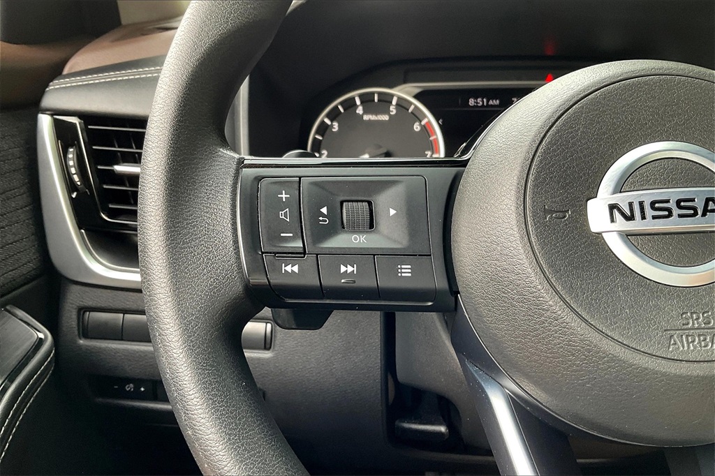 2021 Nissan Rogue SV - Photo 22