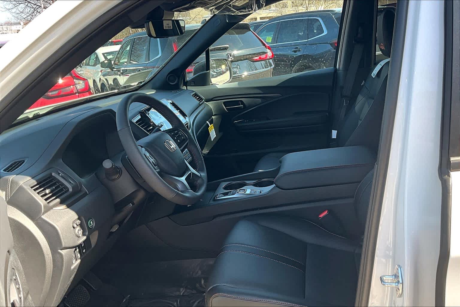 2025 Honda Ridgeline TrailSport+ - Photo 11