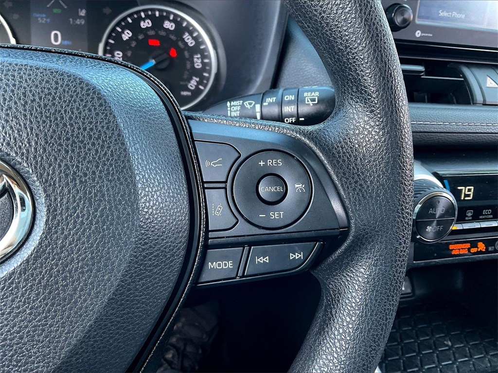 2021 Toyota RAV4 Hybrid XLE - Photo 23