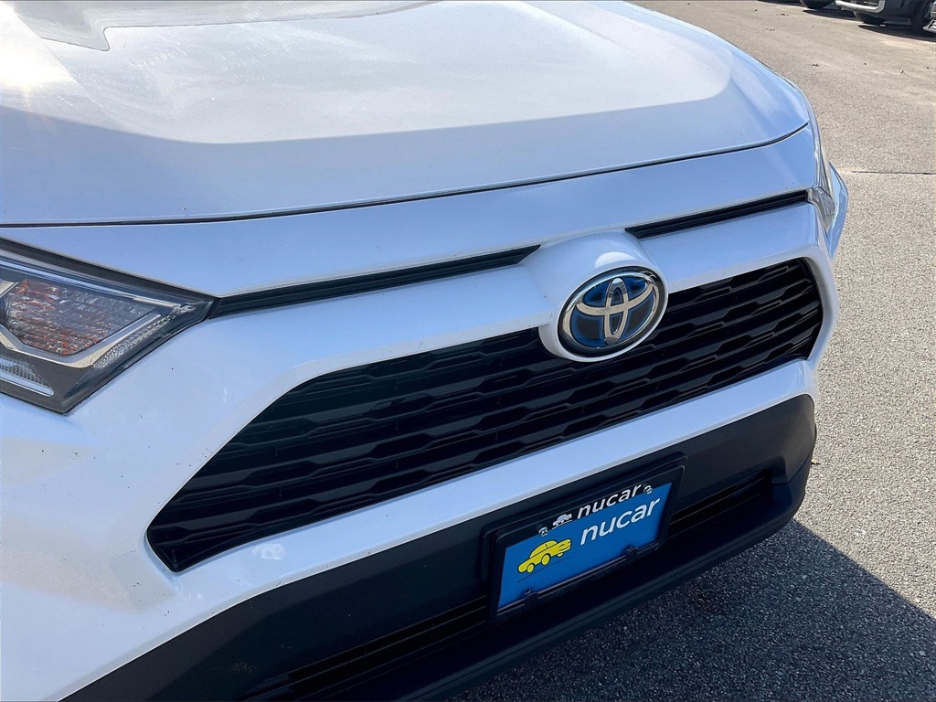 2021 Toyota RAV4 Hybrid XLE - Photo 29