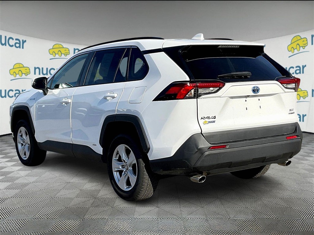 2021 Toyota RAV4 Hybrid XLE - Photo 4