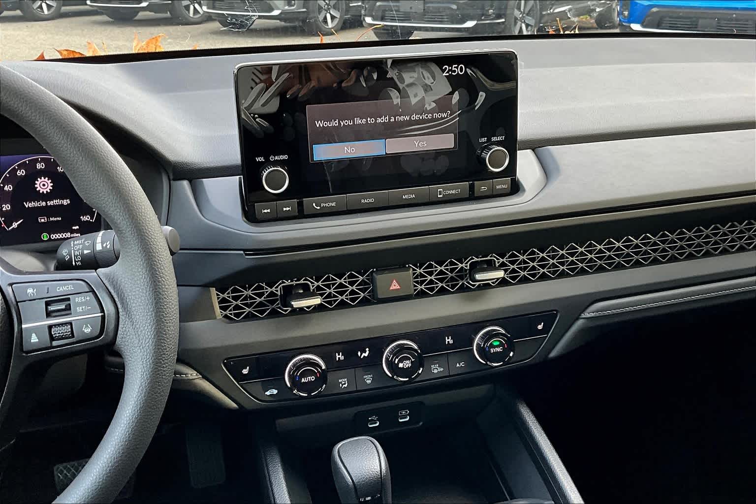 2025 Honda Accord SE - Photo 13