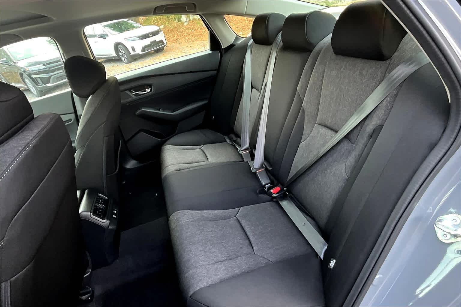 2025 Honda Accord SE - Photo 15