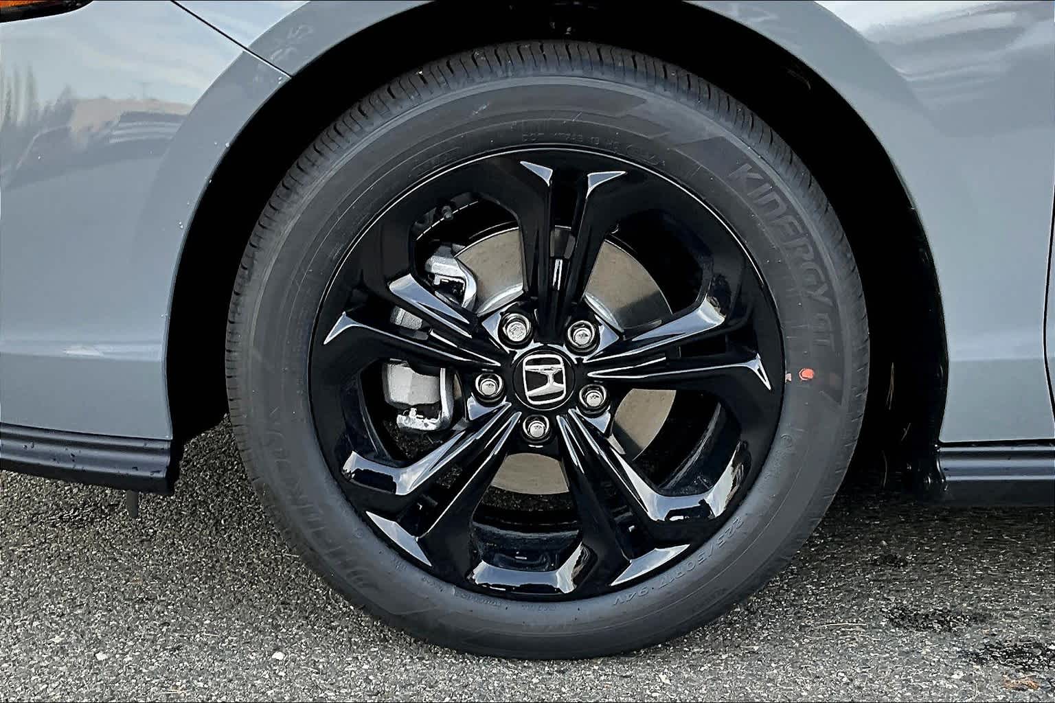 2025 Honda Accord SE - Photo 8