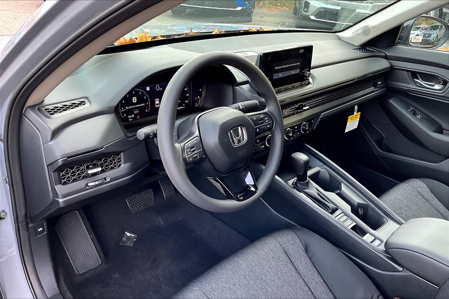 2025 Honda Accord SE - Photo 9