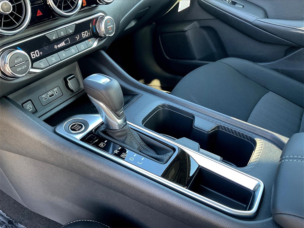 2025 Nissan Sentra SV - Photo 14
