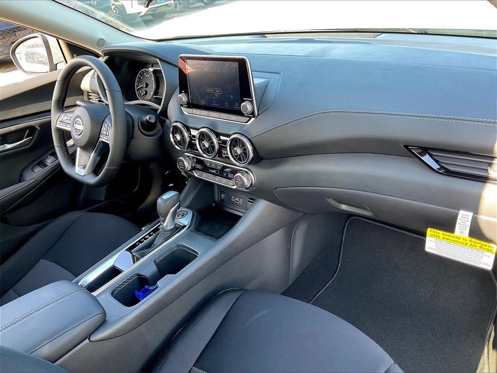 2025 Nissan Sentra SV - Photo 10