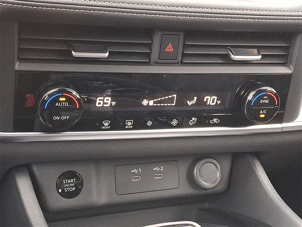 2025 Nissan Rogue SV - Photo 11
