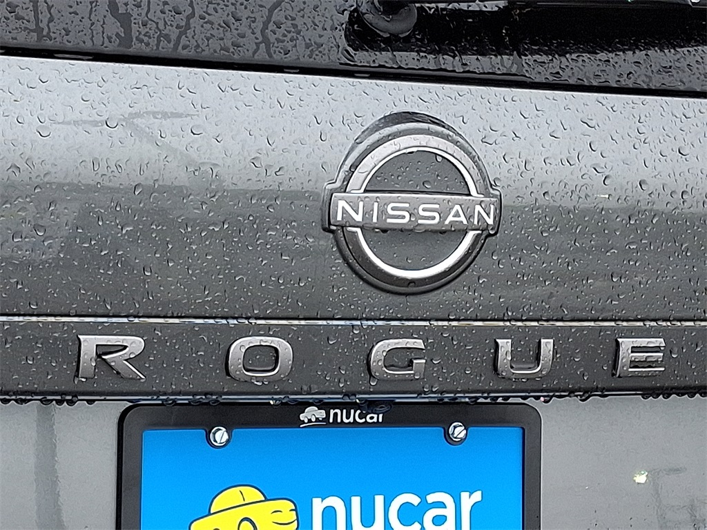 2025 Nissan Rogue SV - Photo 20